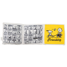 Peanuts: Flattie Crinkle Newspaper Accordion Book with Treat Finding Pockets and Squeakers